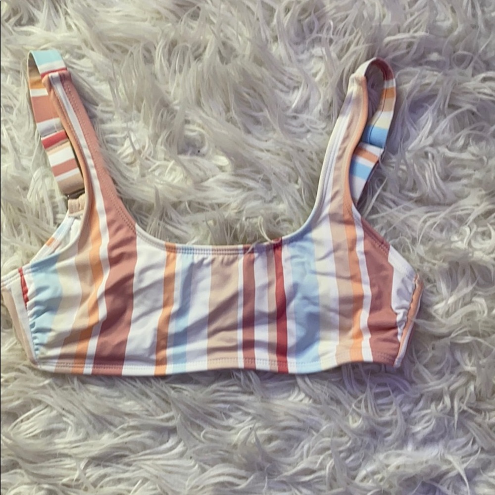 ✨Striped bathing suit top✨